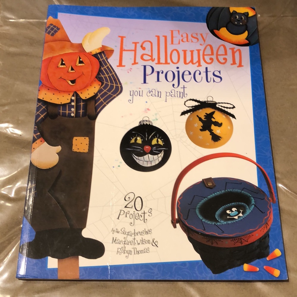 Halloween Fun Books: Decorating & Projects 🎃 - Picture 6 of 16